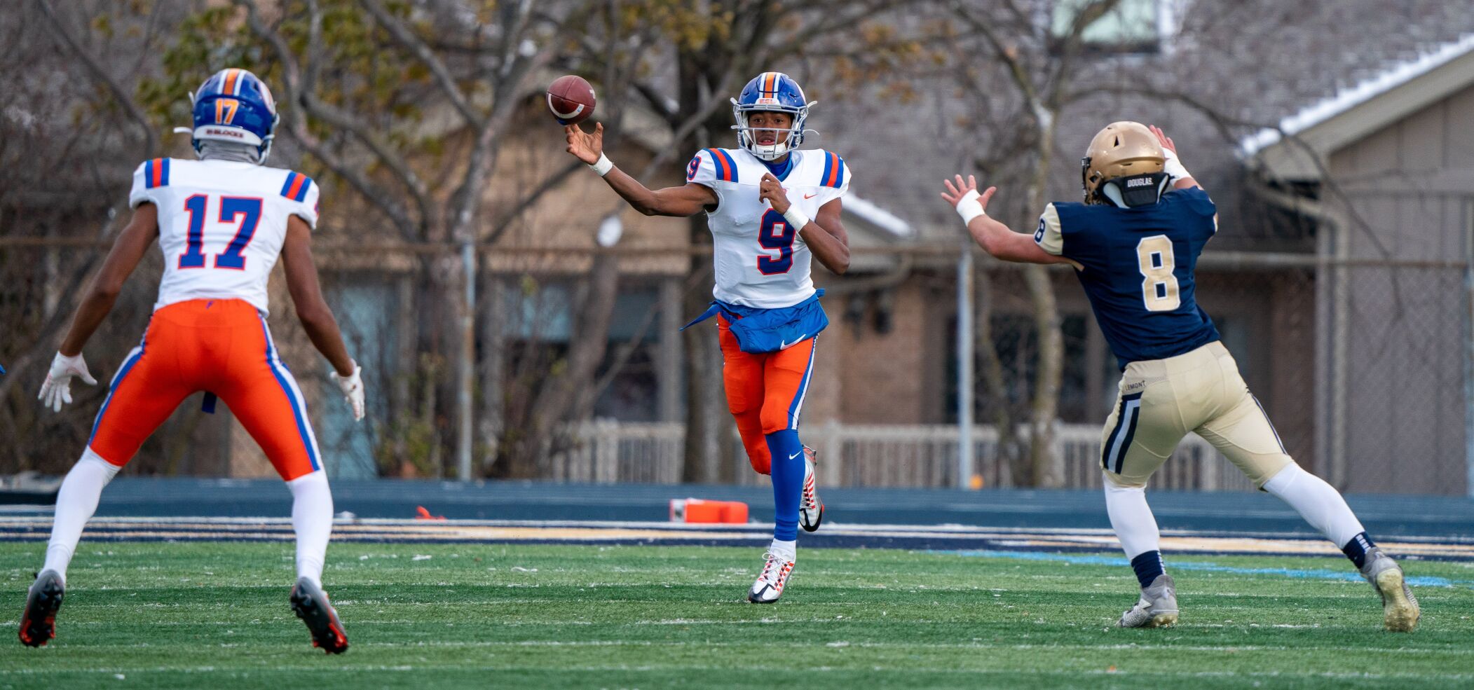 Class 6A football state semifinal: East St. Louis 32, Lemont 29
